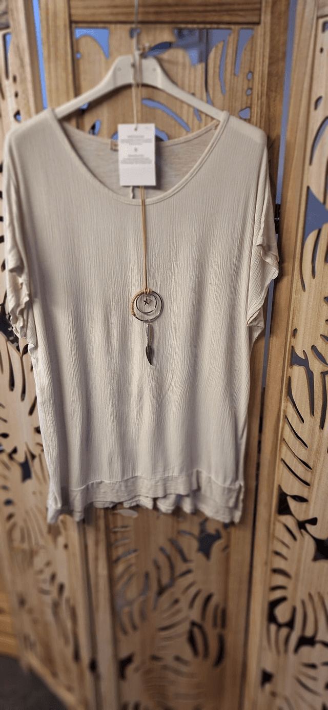 Tee shirt beige collier 